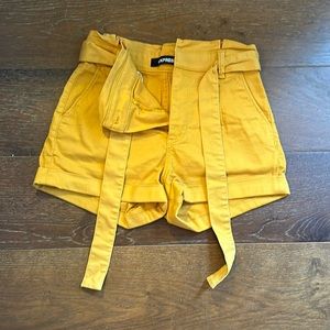Express high waisted shorts size 6